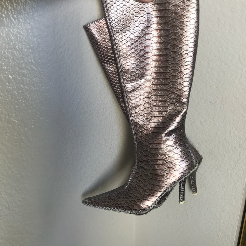 Rare Paloma Barcelo knee high boots